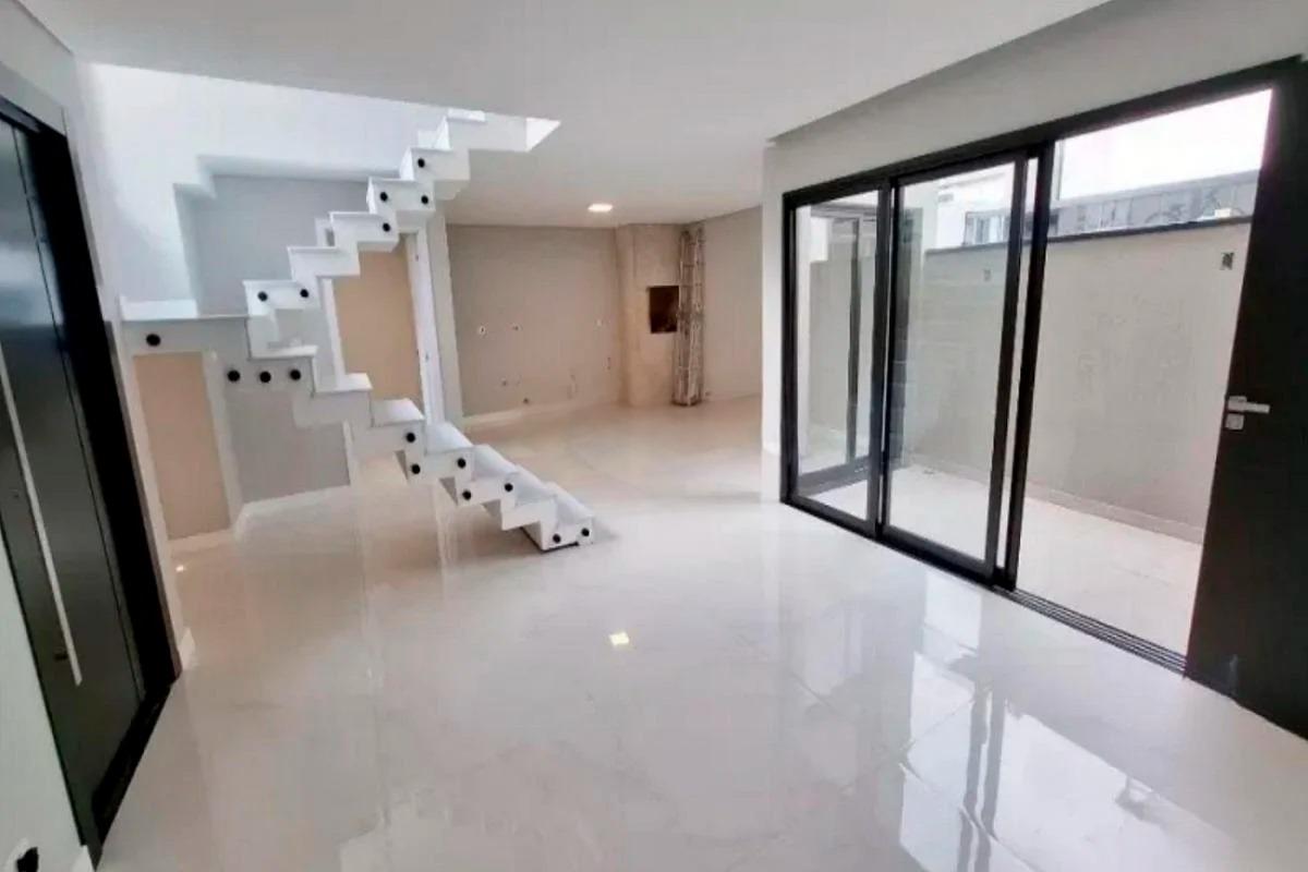 Casa à venda com 3 quartos, 194m² - Boa vista,Curitiba