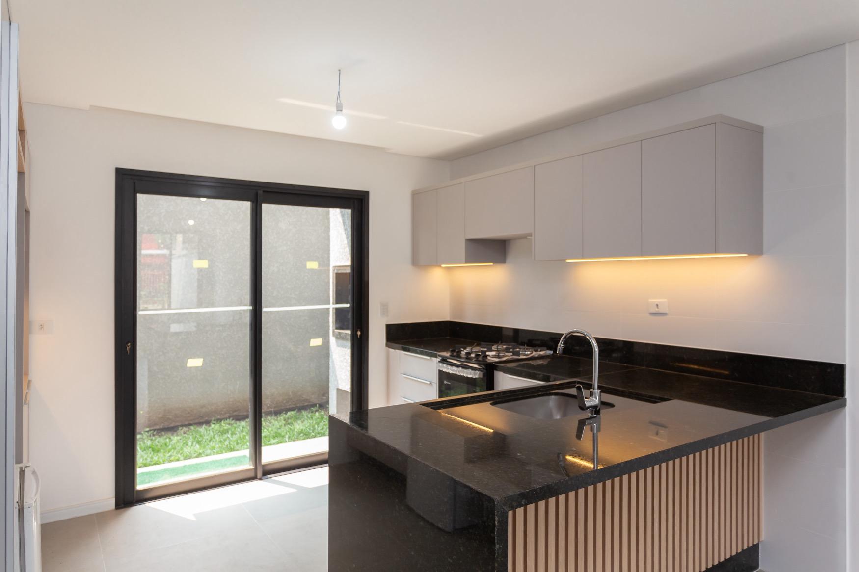 Sobrado à venda com 3 quartos, 128m² - PILARZINHO,Curitiba