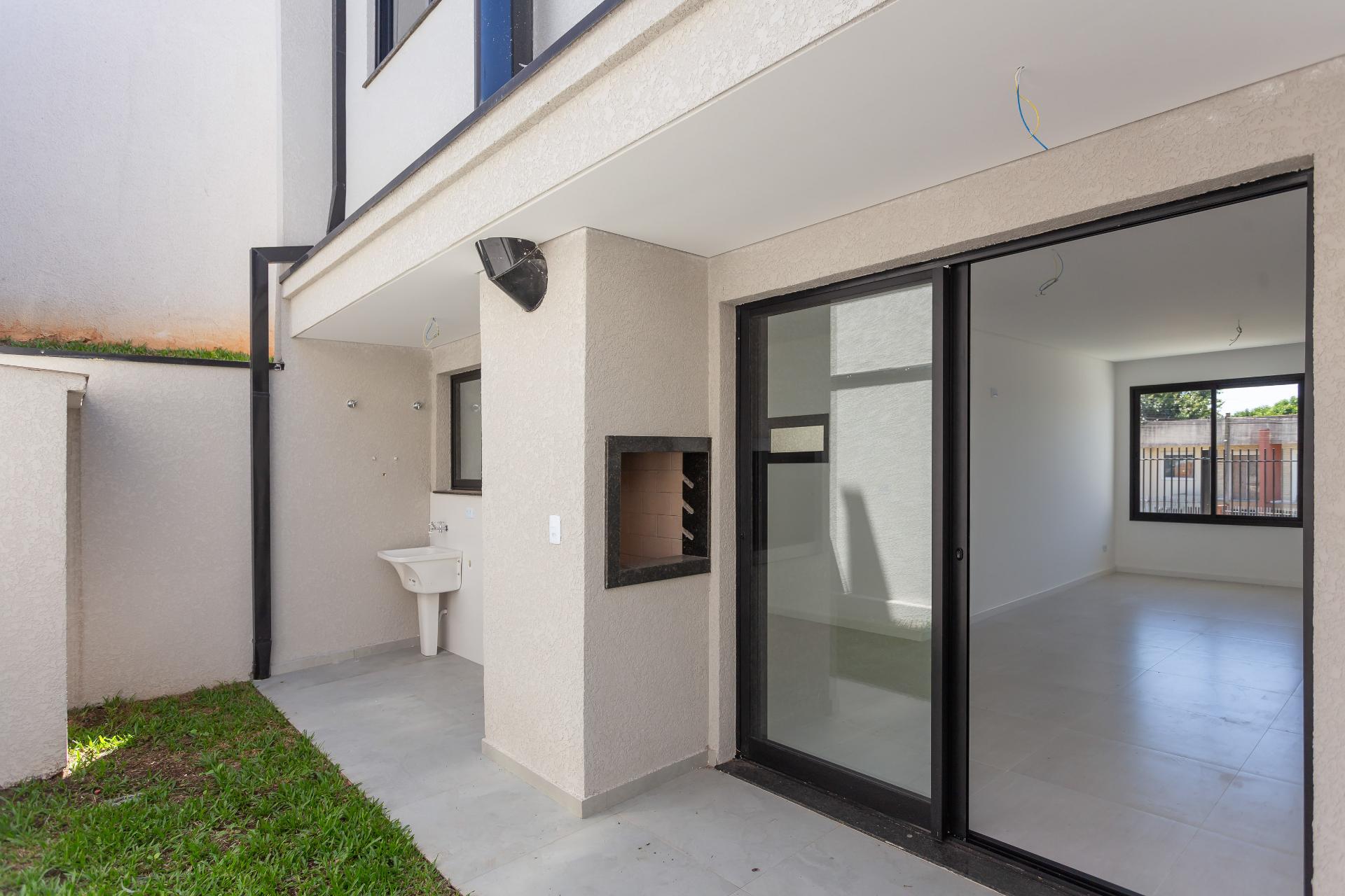 Sobrado à venda com 3 quartos, 104m² - ATUBA,Curitiba