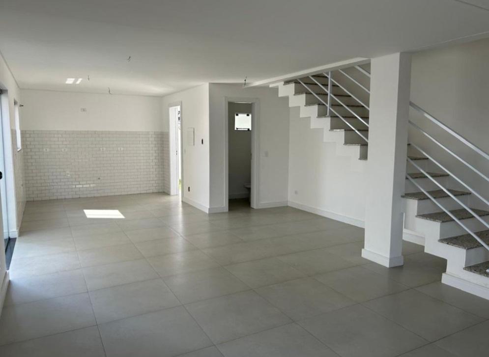 Sobrado à venda com 3 quartos, 127m² - BAIRRO ALTO,Curitiba