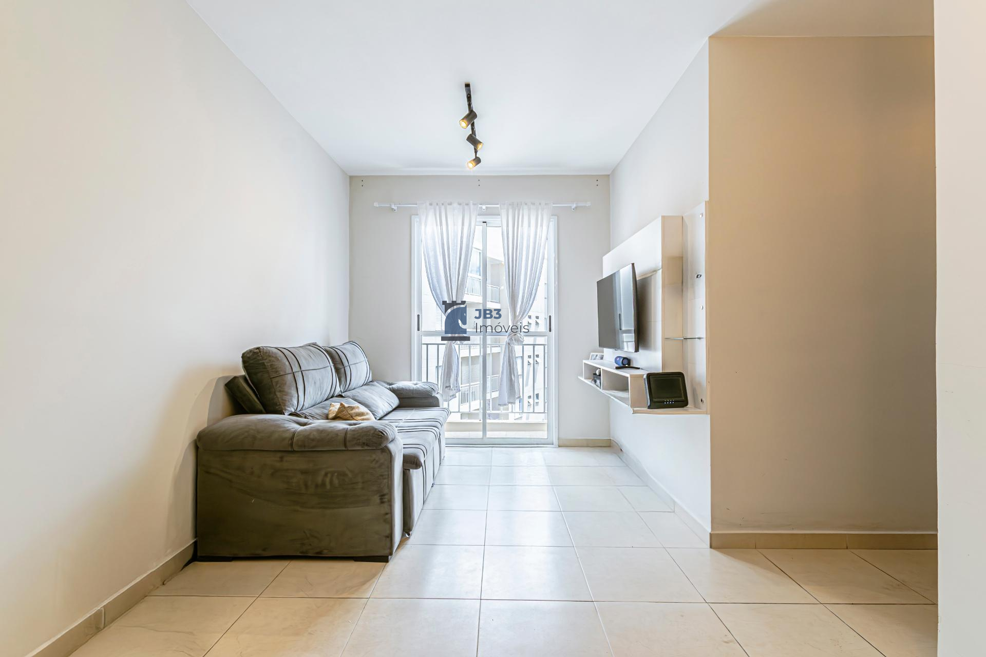  - Apartamento à venda, no bairro Atuba em condomínio clube, semi mobiliado