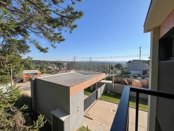 Sobrado à venda com 3 quartos, 134m² - SANTA CANDIDA,Curitiba