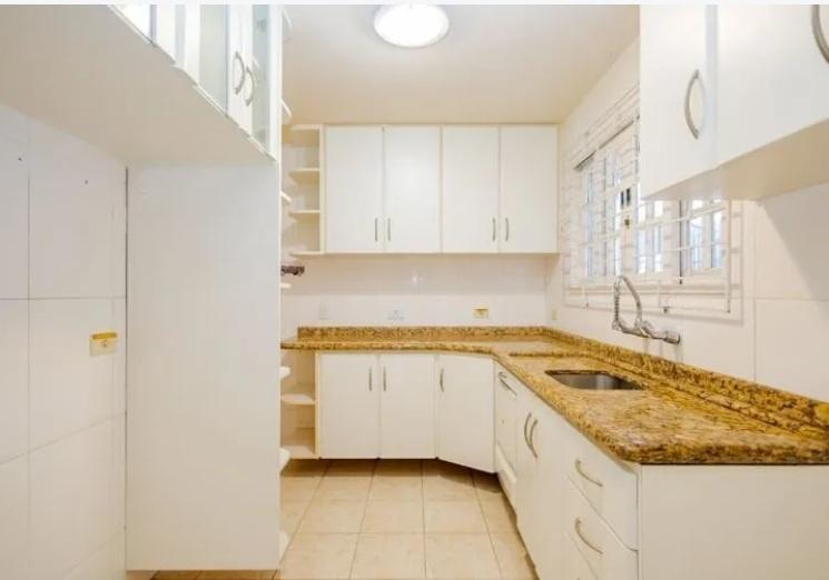 Sobrado à venda com 3 quartos, 220m² - Boa vista,Curitiba