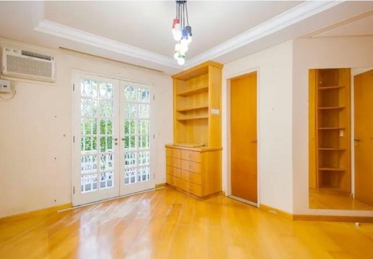 Sobrado à venda com 3 quartos, 220m² - Boa vista,Curitiba