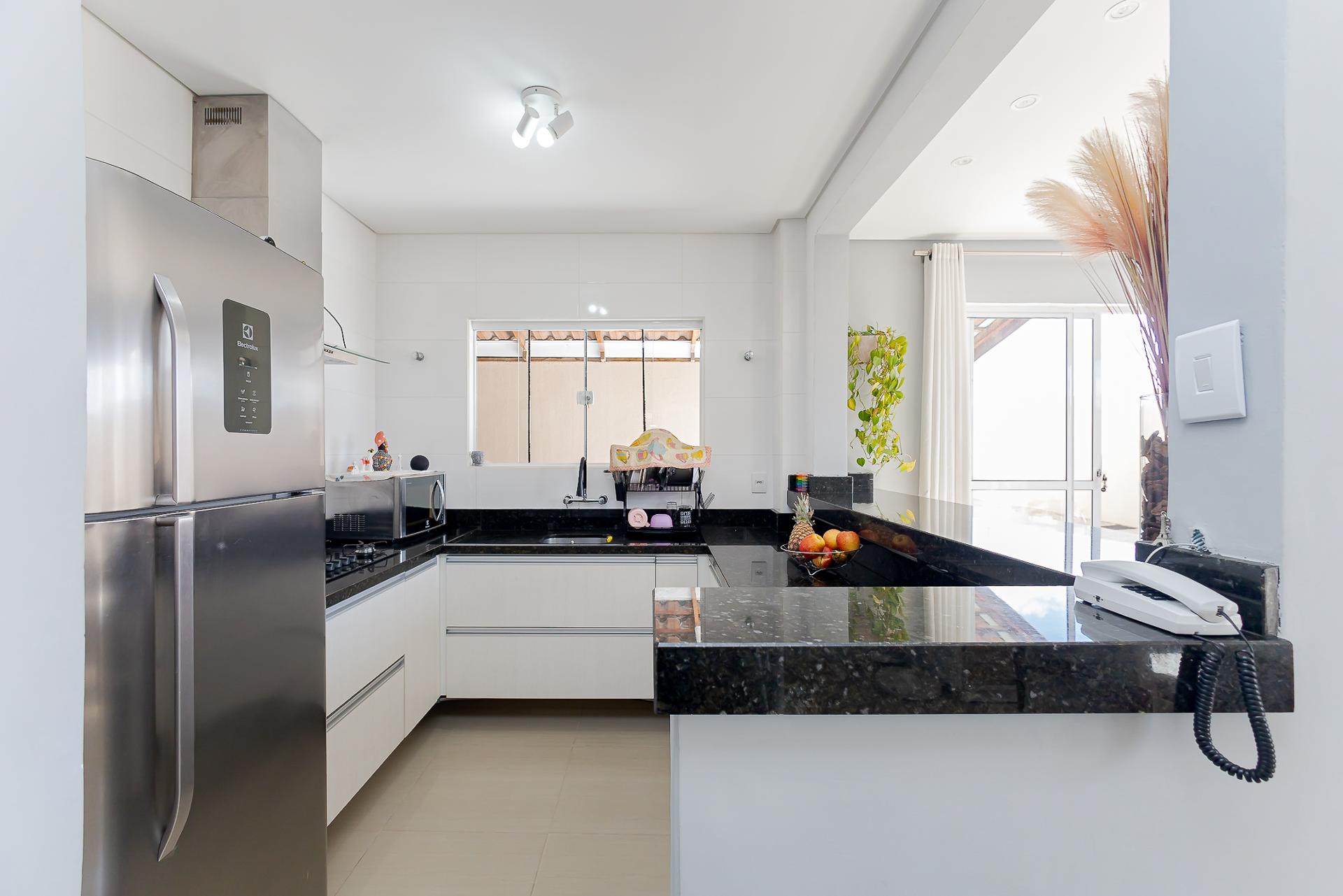 Sobrado à venda com 2 quartos, 97m² - XAXIM,Curitiba