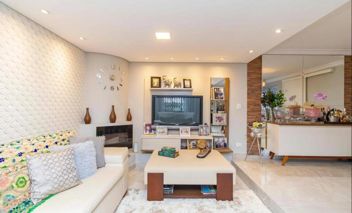 Sobrado à venda com 4 quartos, 179m² - AGUA VERDE,Curitiba