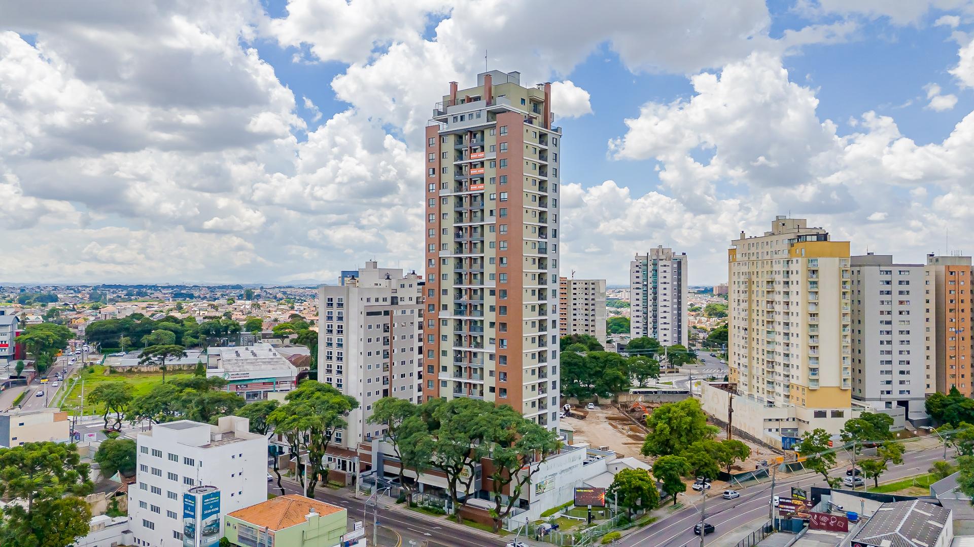  - Apartamento com 3 dormitórios, sendo uma suíte, uma vaga de garagem e 74m privativos.