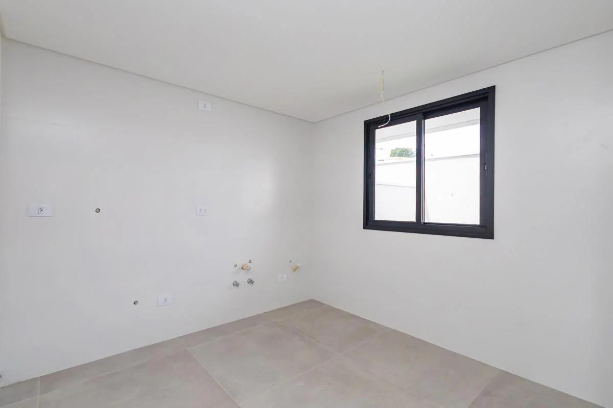 Sobrado à venda com 3 quartos, 134m² - SANTA FELICIDADE,Curitiba