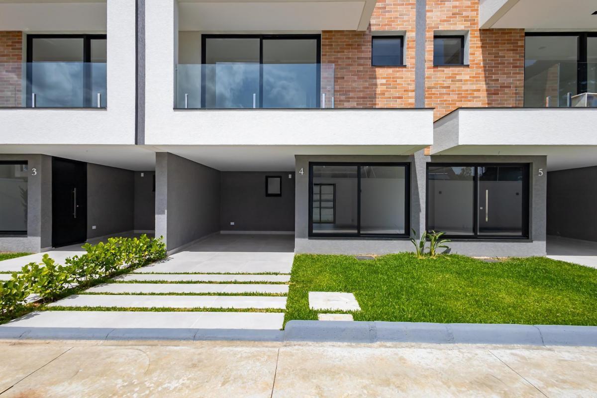 Sobrado à venda com 3 quartos, 134m² - SANTA FELICIDADE,Curitiba
